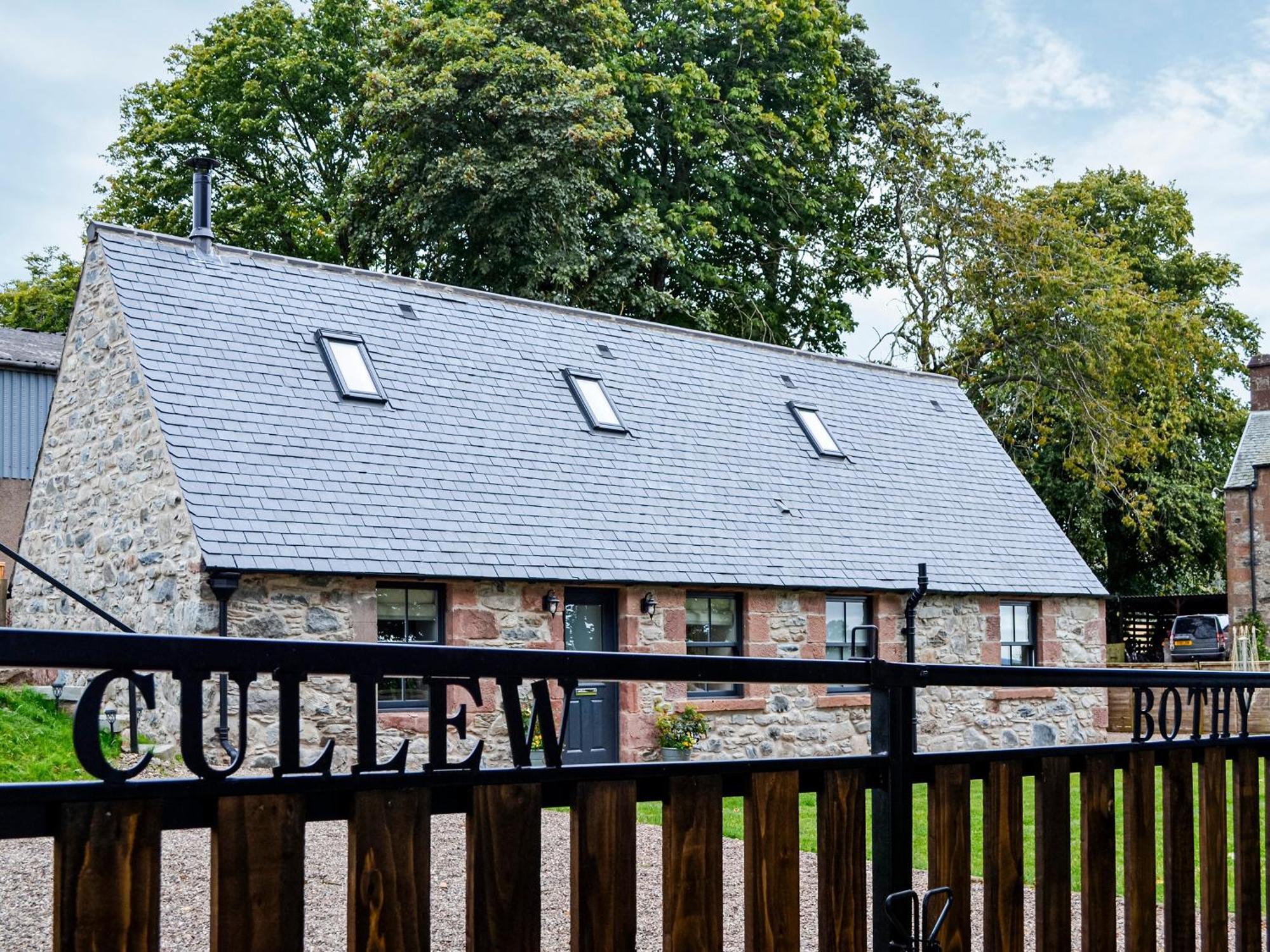 Cullew Bothy Vila Pearsie Exterior foto